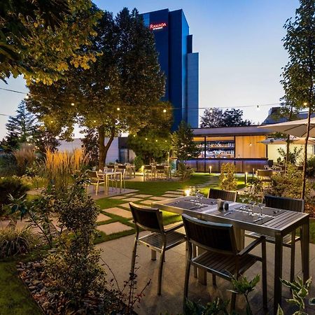 Ramada by Wyndham Slatina Parc Hotel Bagian luar foto