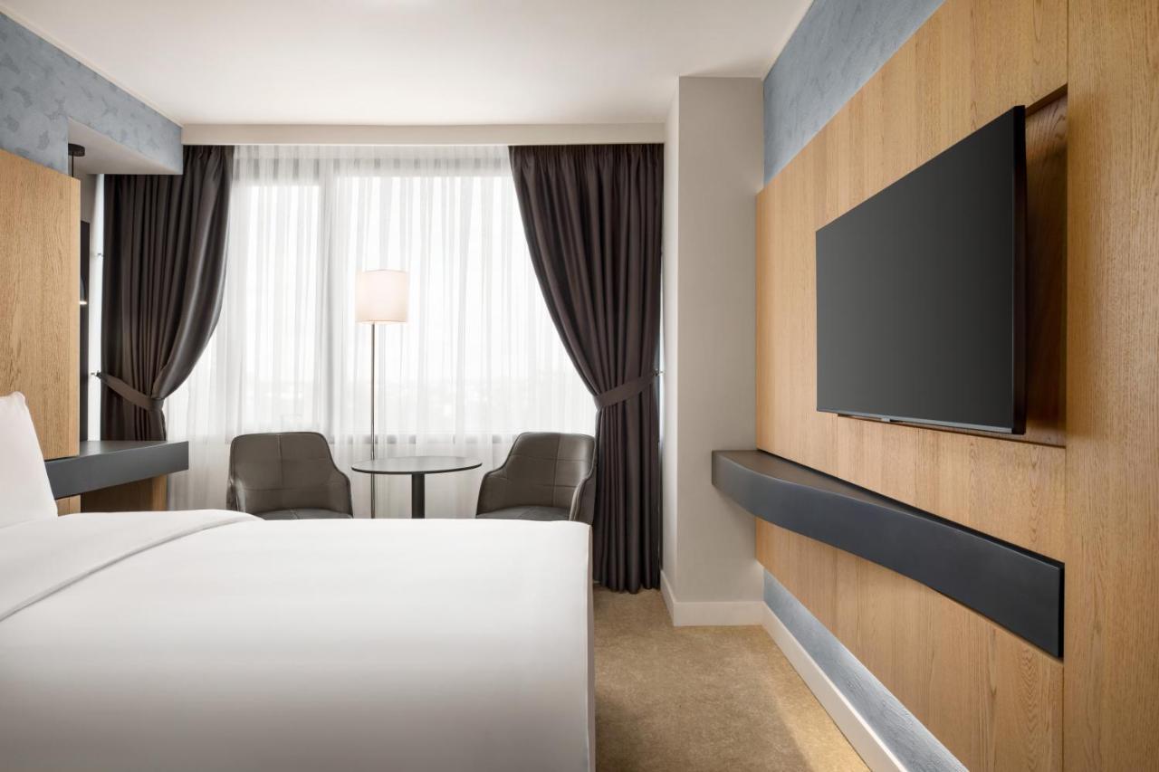 Ramada by Wyndham Slatina Parc Hotel Bagian luar foto
