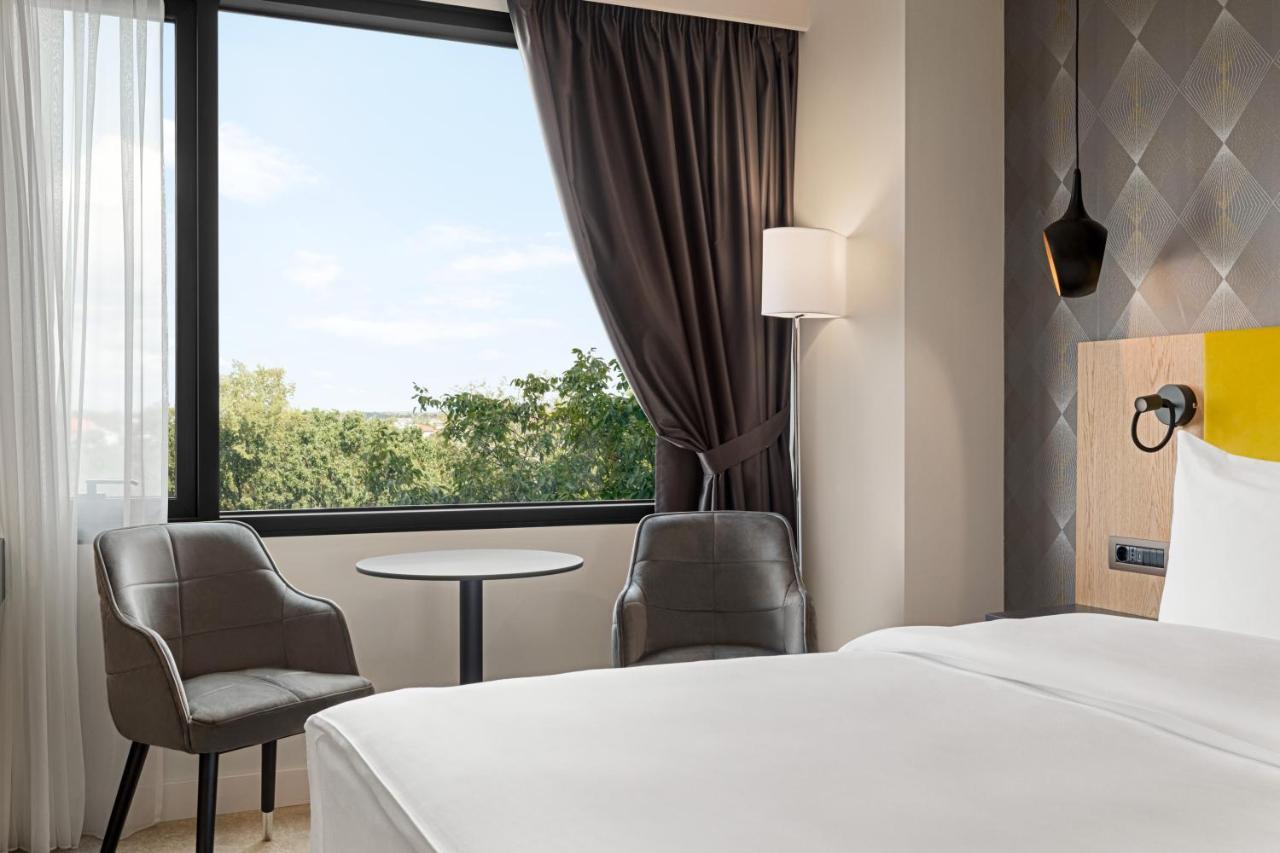 Ramada by Wyndham Slatina Parc Hotel Bagian luar foto