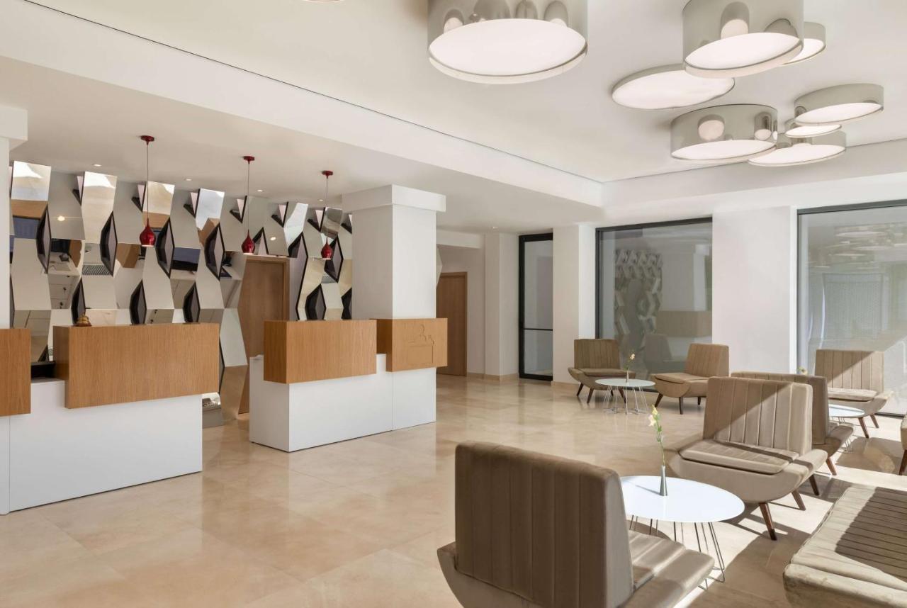 Ramada by Wyndham Slatina Parc Hotel Bagian luar foto