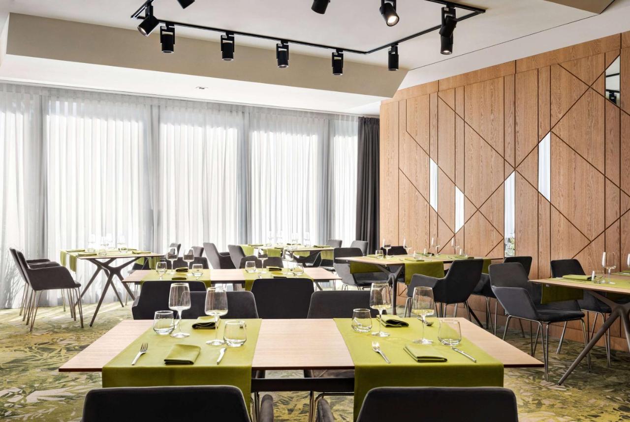 Ramada by Wyndham Slatina Parc Hotel Bagian luar foto