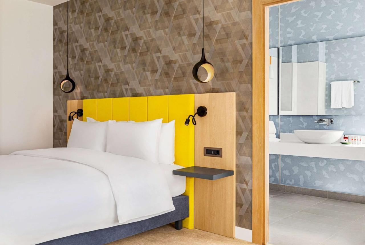Ramada by Wyndham Slatina Parc Hotel Bagian luar foto