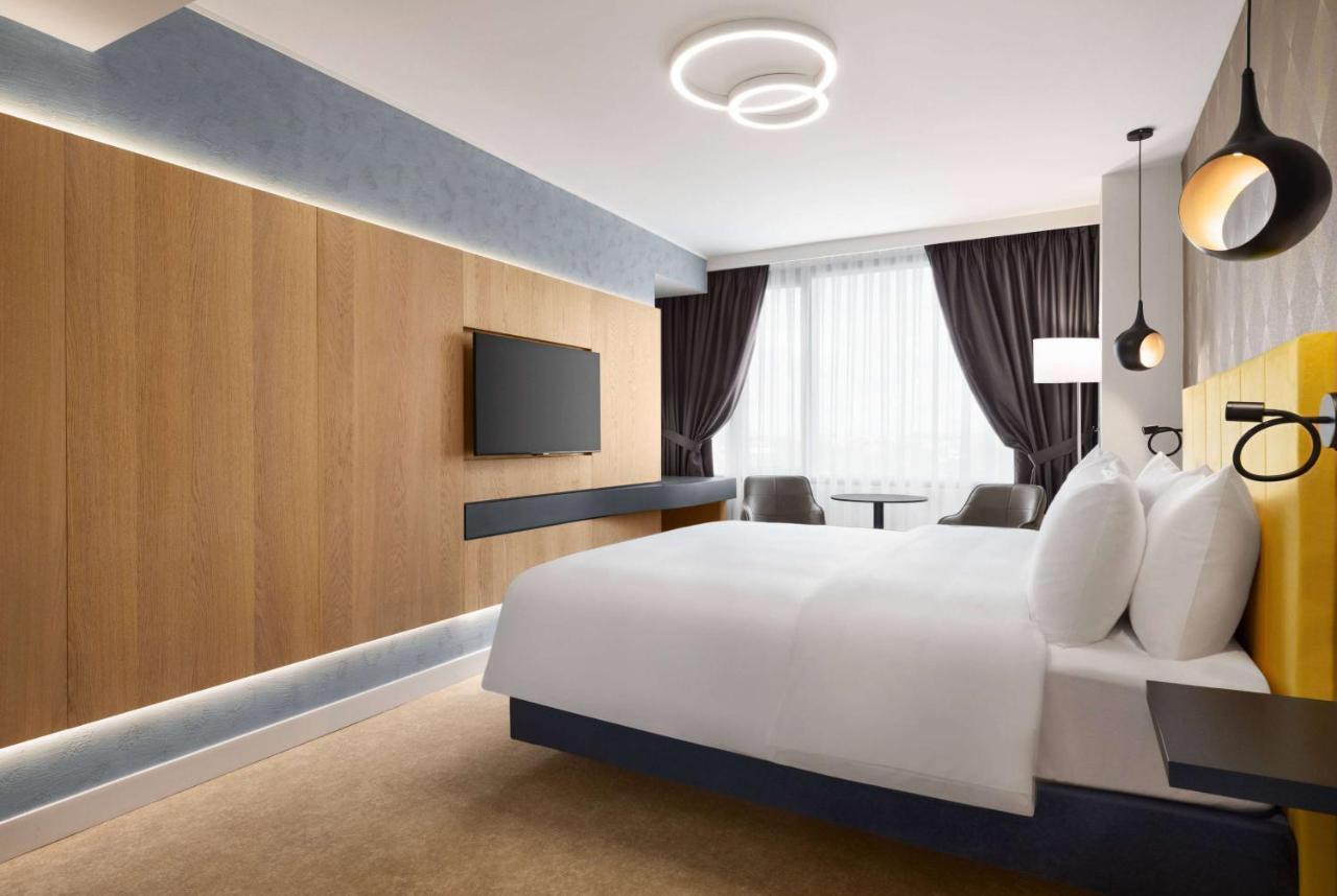 Ramada by Wyndham Slatina Parc Hotel Bagian luar foto