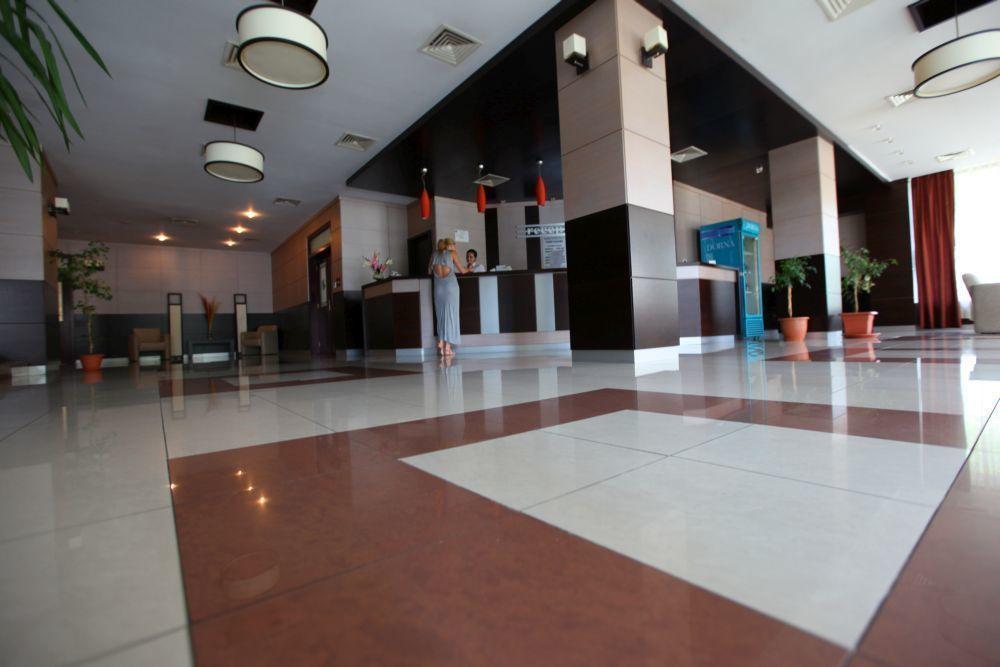 Ramada by Wyndham Slatina Parc Hotel Bagian luar foto