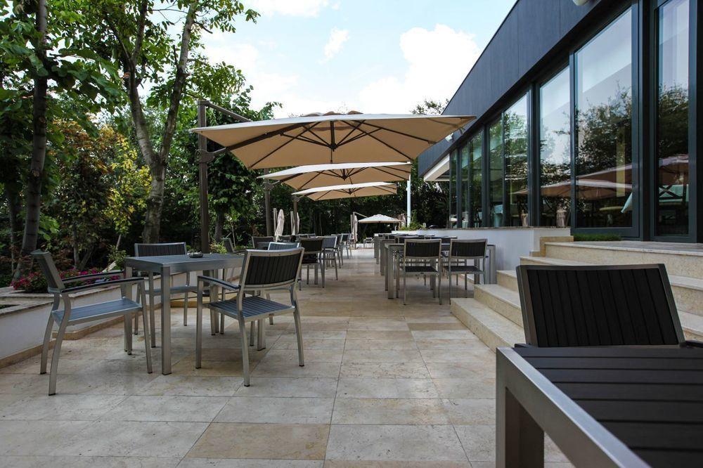 Ramada by Wyndham Slatina Parc Hotel Bagian luar foto
